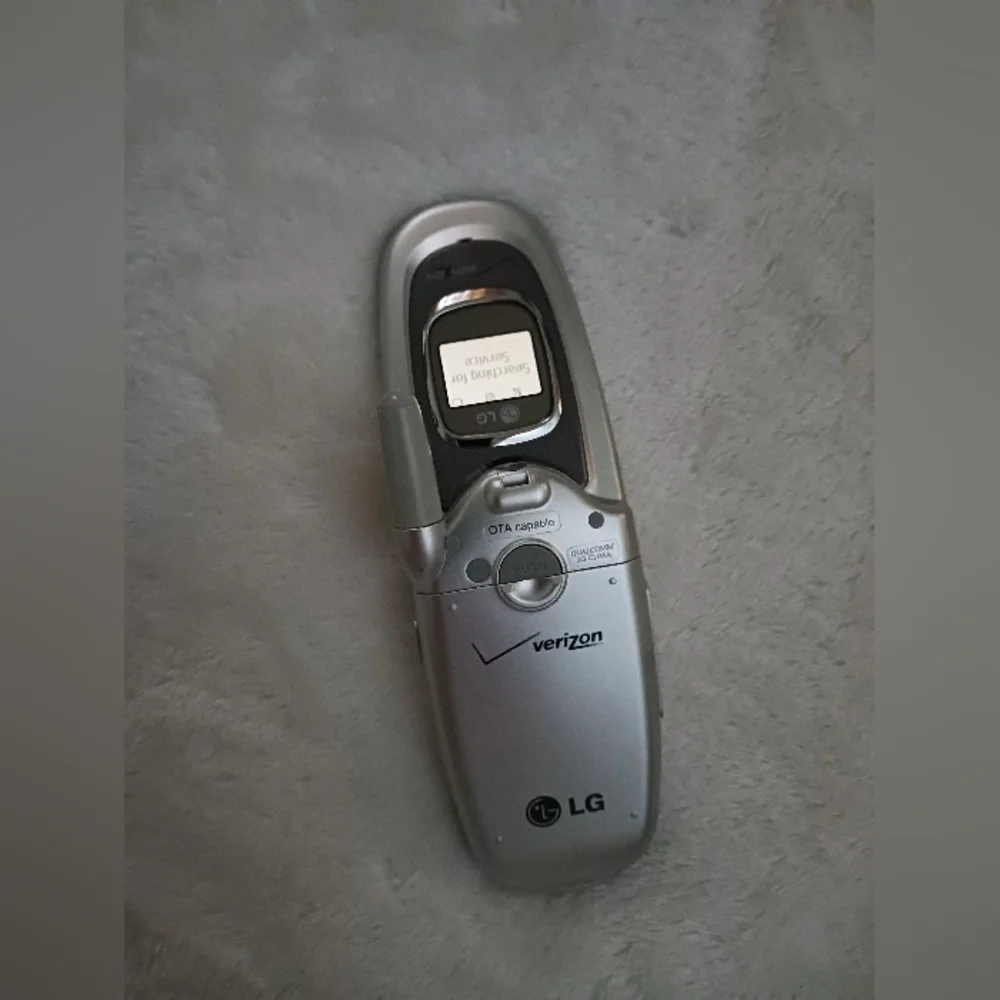 LG vintage compact
